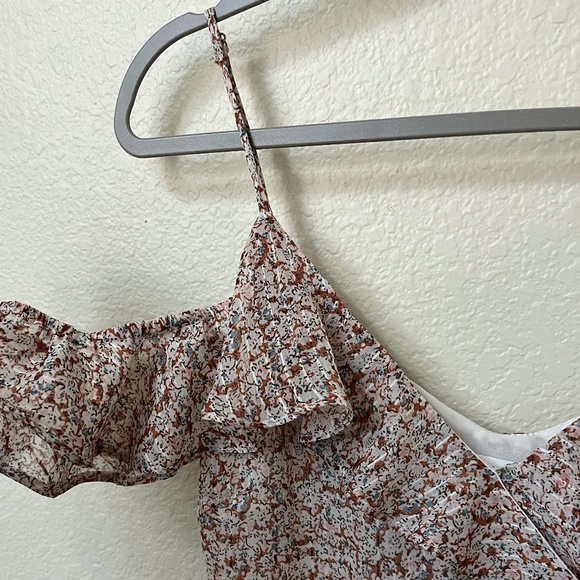 FLORET STUDIOS | Cold Shoulder Asymmetric Ruffle Dress In Rust-Cream | Size XS - Picture 4 of 10